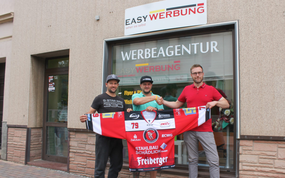 Easy Werbung bleibt Eispiraten-Partner