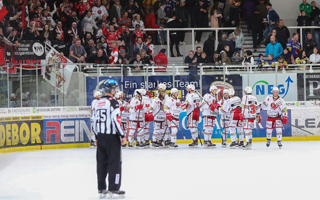 3:2! Eispiraten schlagen Lausitzer Füchse in der Overtime
