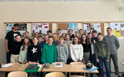Eispiraten mit Besuch am Julius-Motteler-Gymnasium