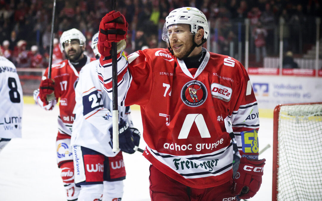 Vinny Saponari verlängert bei den Eispiraten