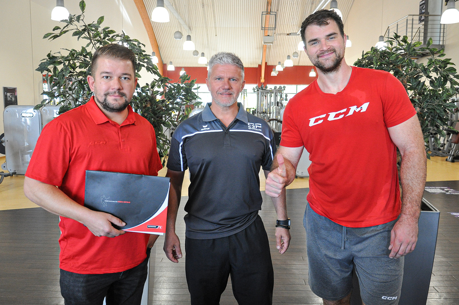 eispiraten-crimmitschau-sportpark-meerane-partnerschaft-ole-olleff-david-schlensog-enrico-muschter