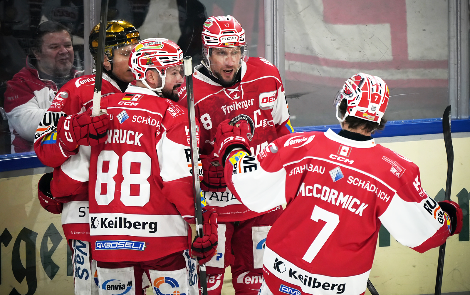 dominic-walsh-torschütze-eispiraten-crimmitschau