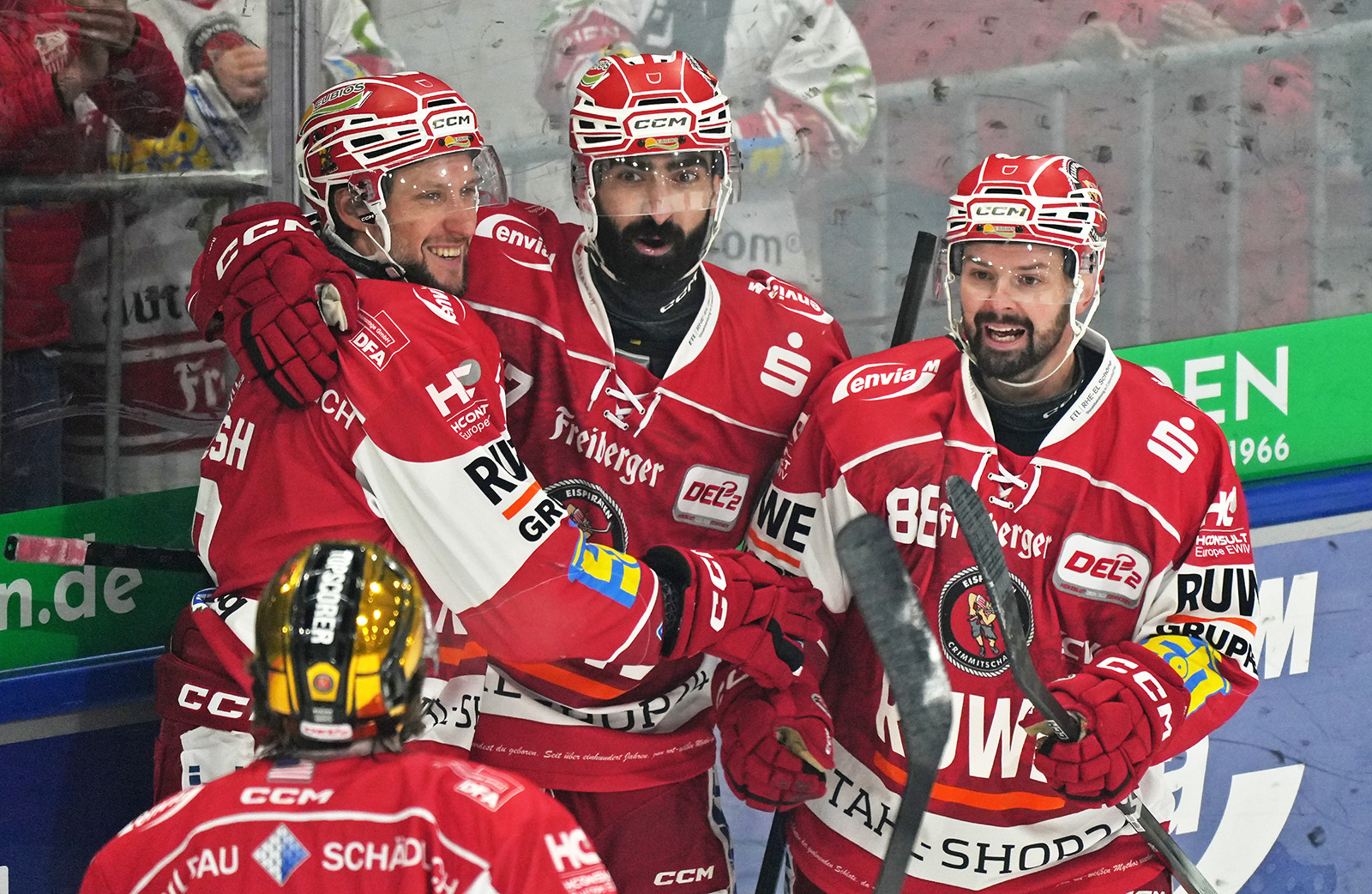 eispiraten-crimmitschau-ladislav-zikmund-dylan-wruck-dominic-walsh-corey-mackin