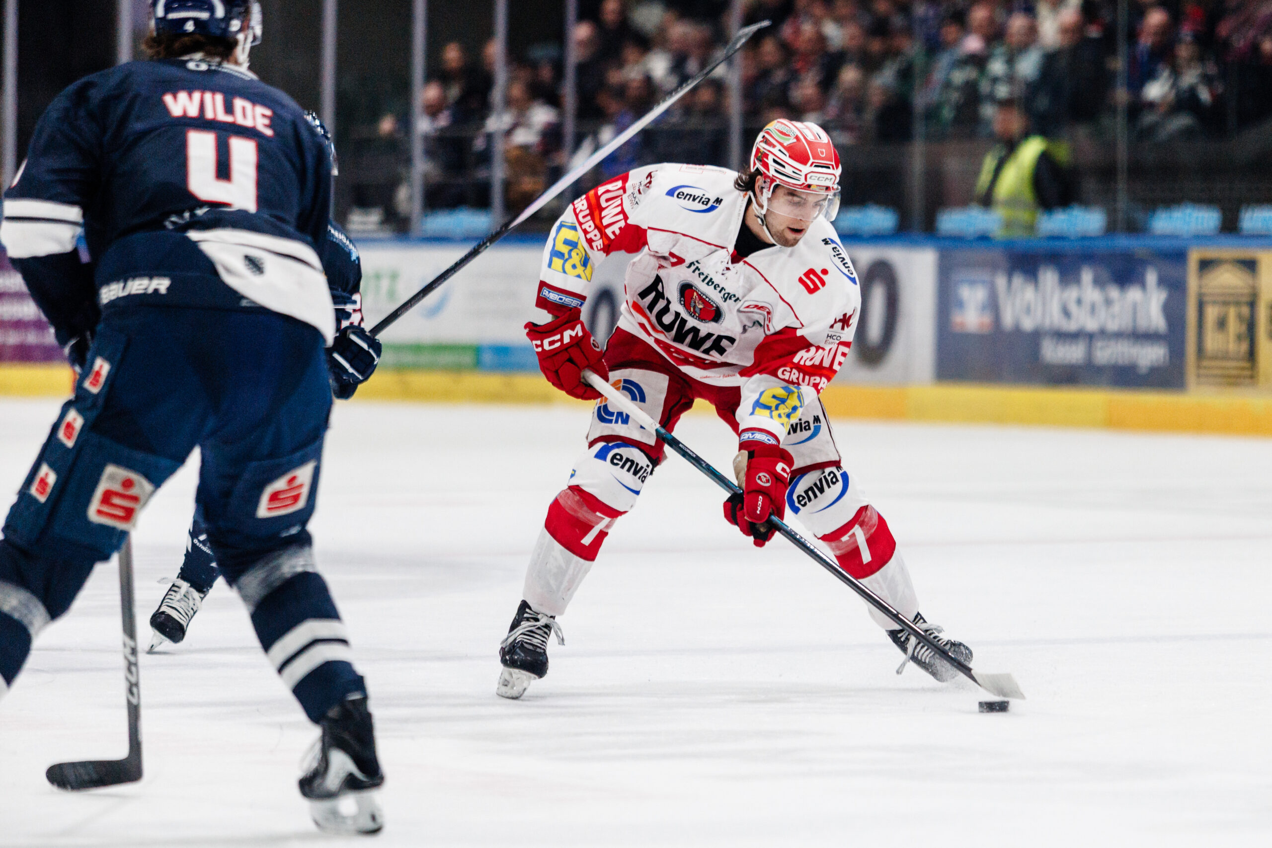 del2_2025_12_30_Kassel_Huskies-Eispiraten_Crimmitschau