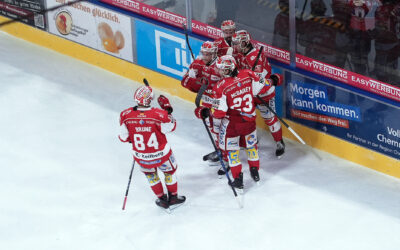 3:2! Eispiraten mit Comeback-Derbysieg vor ausverkauftem Haus