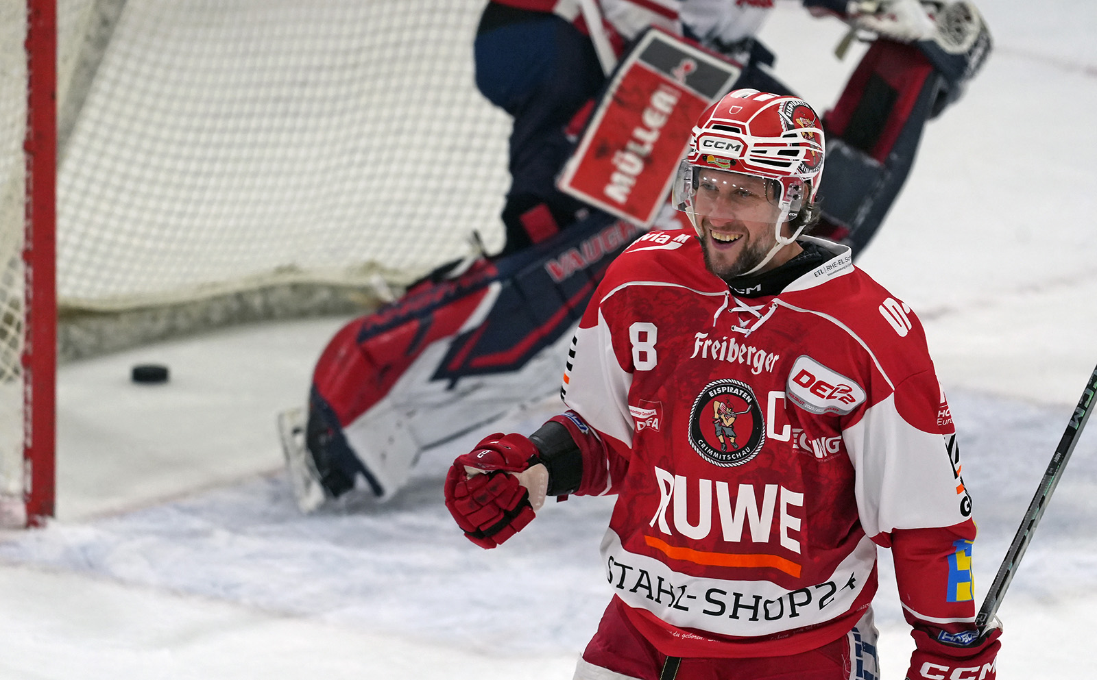 dominic-walsh-torschütze-ehc-freiburg-eispiraten-crimmitschau