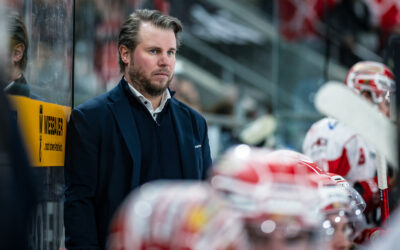 Zwei weitere Jahre: Cheftrainer Jussi Tuores verlängert bei den Eispiraten