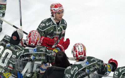 2:0! Eispiraten bezwingen Landshut am 6. Veteranen-Tag