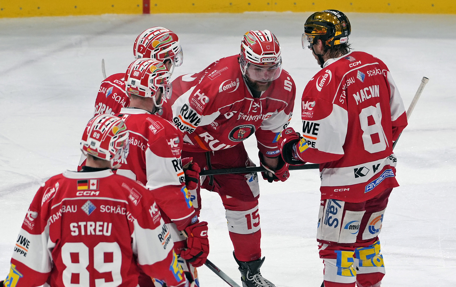 eispiraten-crimmitschau-heimspiel-duesseldorfer-eg