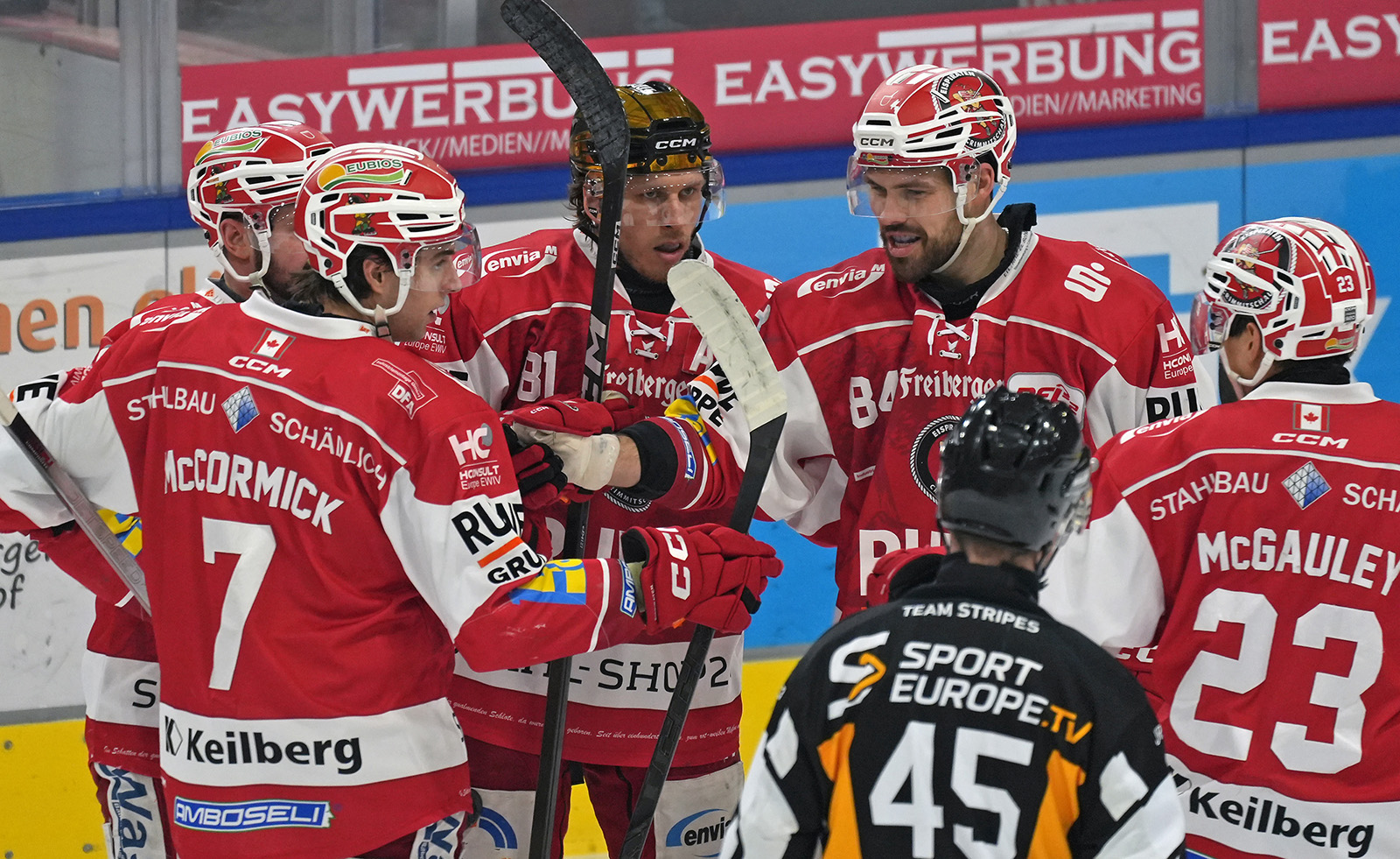 eispiraten-crimmitschau-torjubel