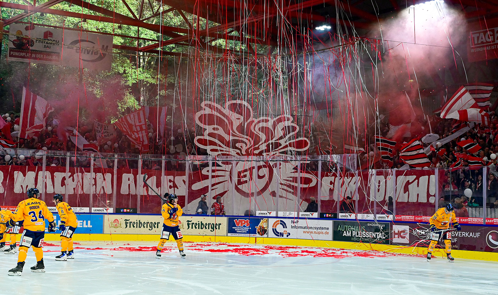 fan-choreographie-eispiraten-crimmitschau